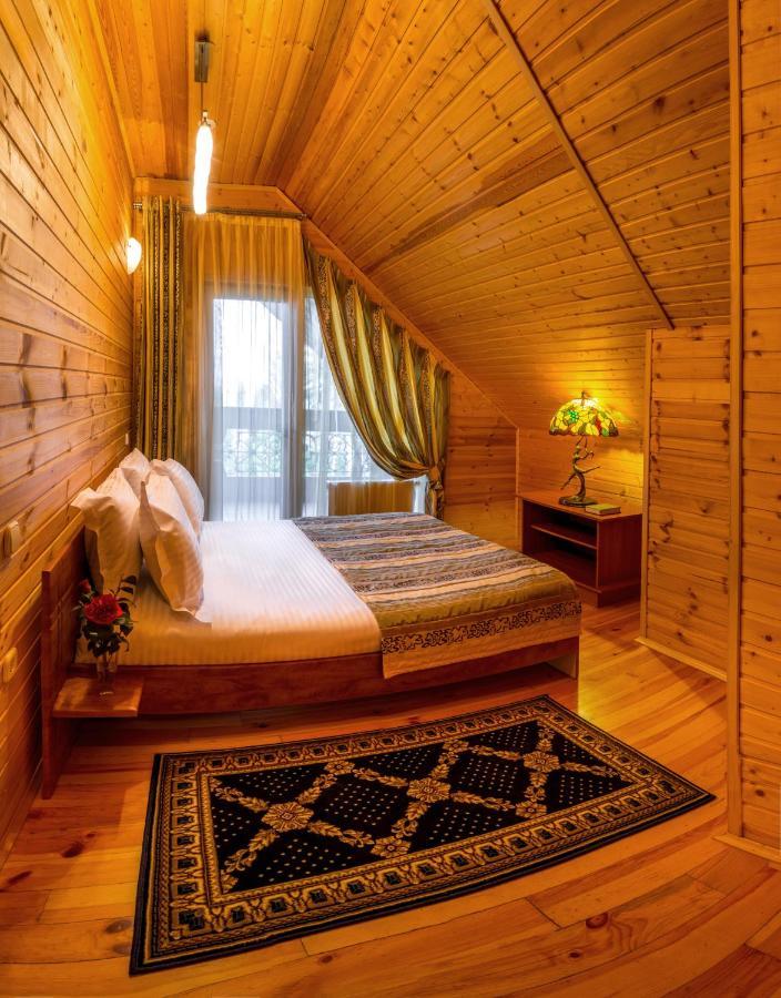 Hutor Hotel Dnipro Eksteriør billede