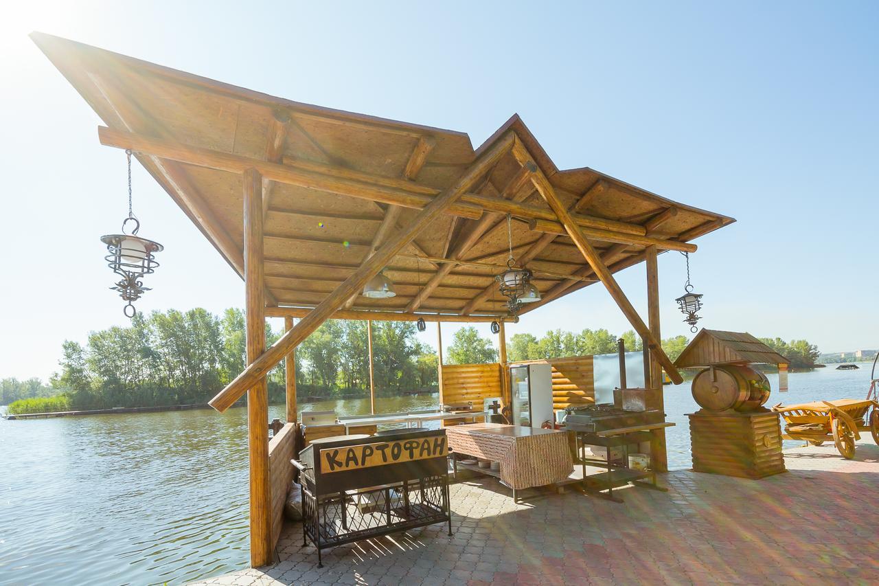 Hutor Hotel Dnipro Eksteriør billede