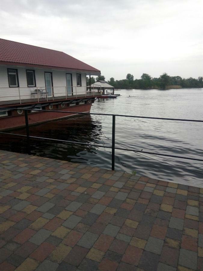 Hutor Hotel Dnipro Eksteriør billede
